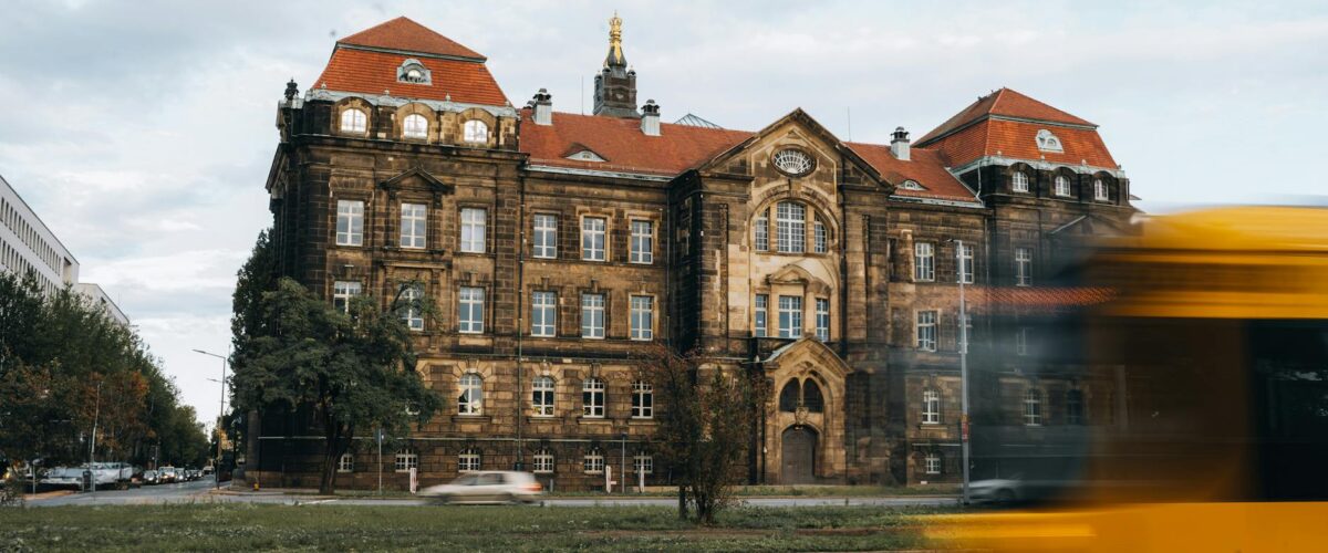 Brandenburger Tor Geschichte: Vom Mahnmal zur Einheit
