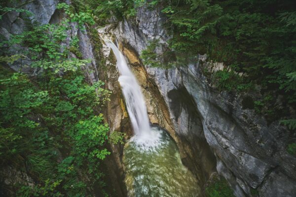 Viktoriapark Berlin: Wasserfall, Schinkel-Denkmal & Aussicht
