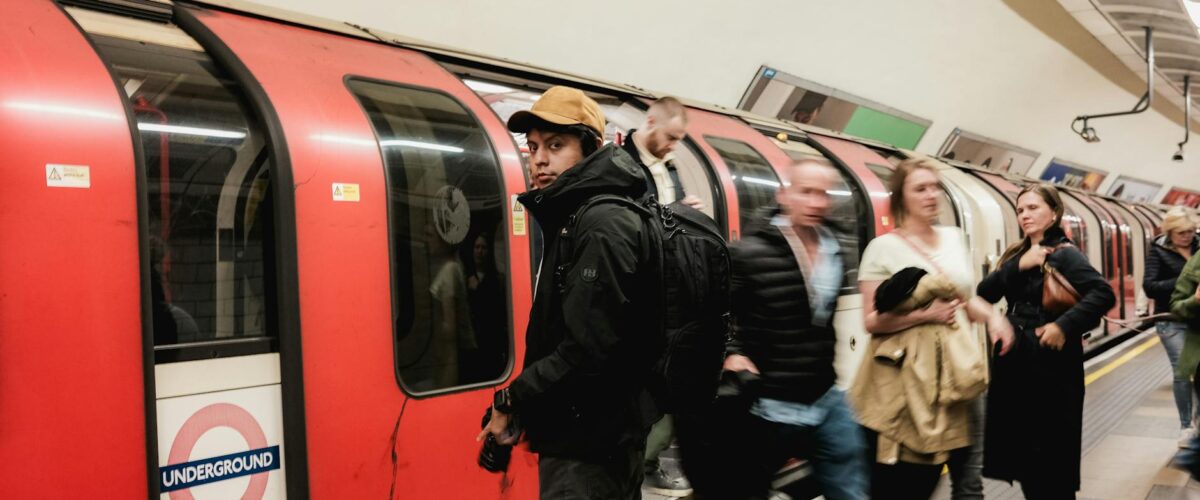 S-Bahn Berlin Belästigung: Helfer (39) auf S46 brutal verprügelt