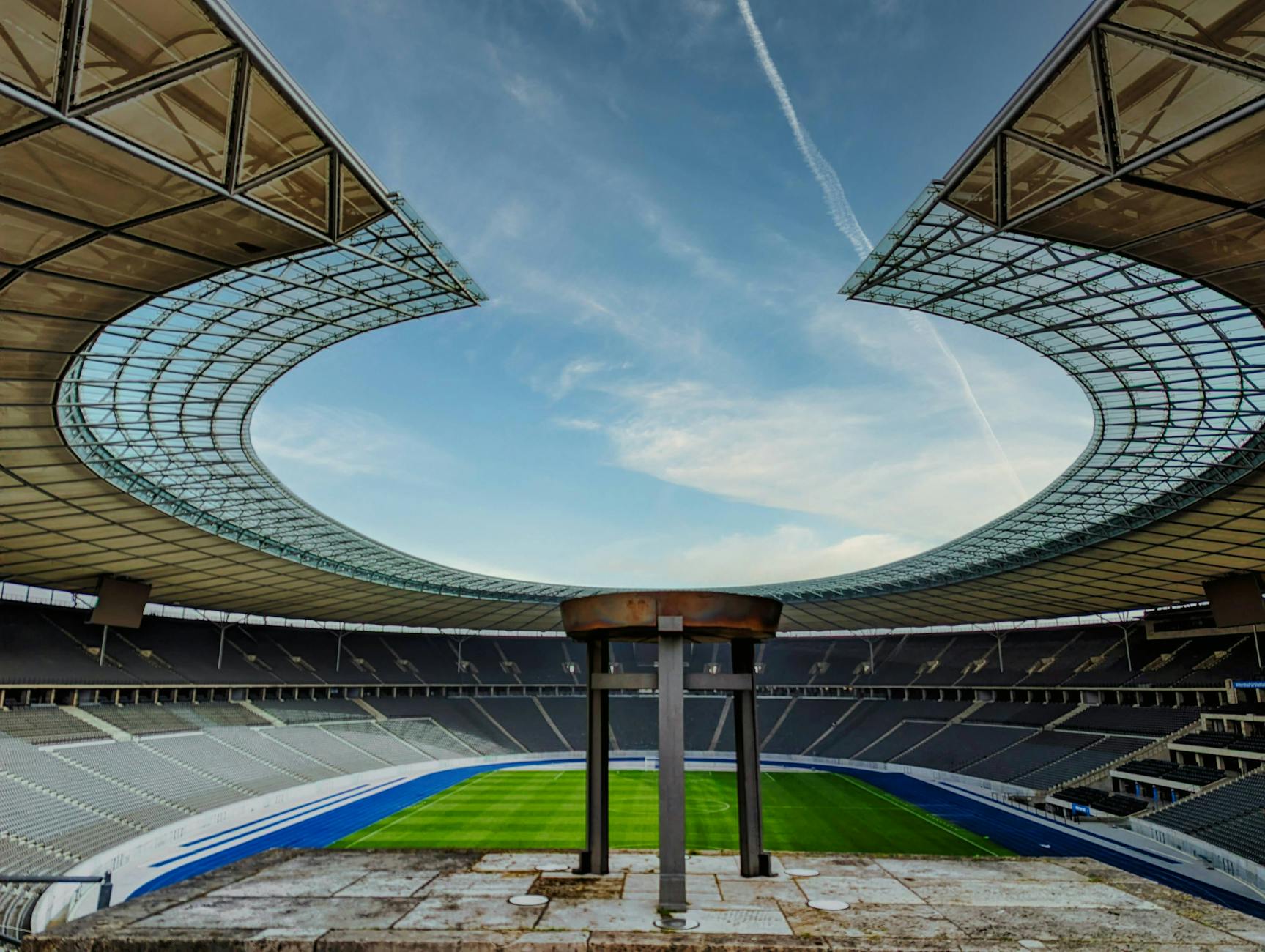 Deutschlandticket Berlin 2026: Preis, IC-Wegfall & Jobticket