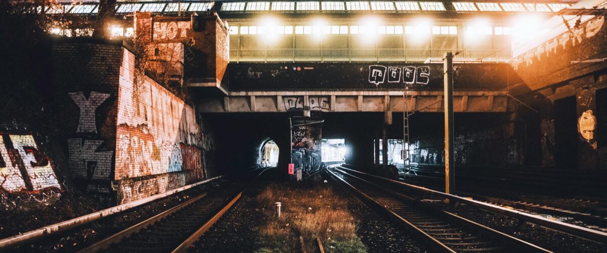 Feuer Berlin Charlottenburg: 115 Retter bei Dachstuhlbrand