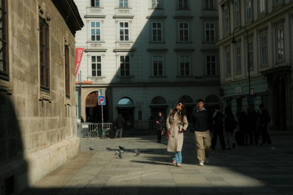 Spritpreise Österreich Kritik 2026: Warum die 10-Cent-Bremse scheitert