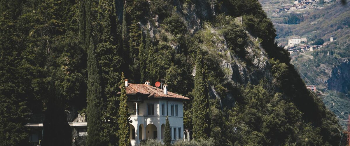 Krisengipfel Villa Borsig: Merz sucht Ausweg aus Sprit-Zoff