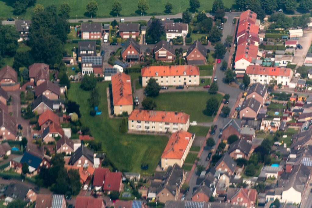 Bismarckstra&szlig;e &mdash; Architektur und Stadtbild