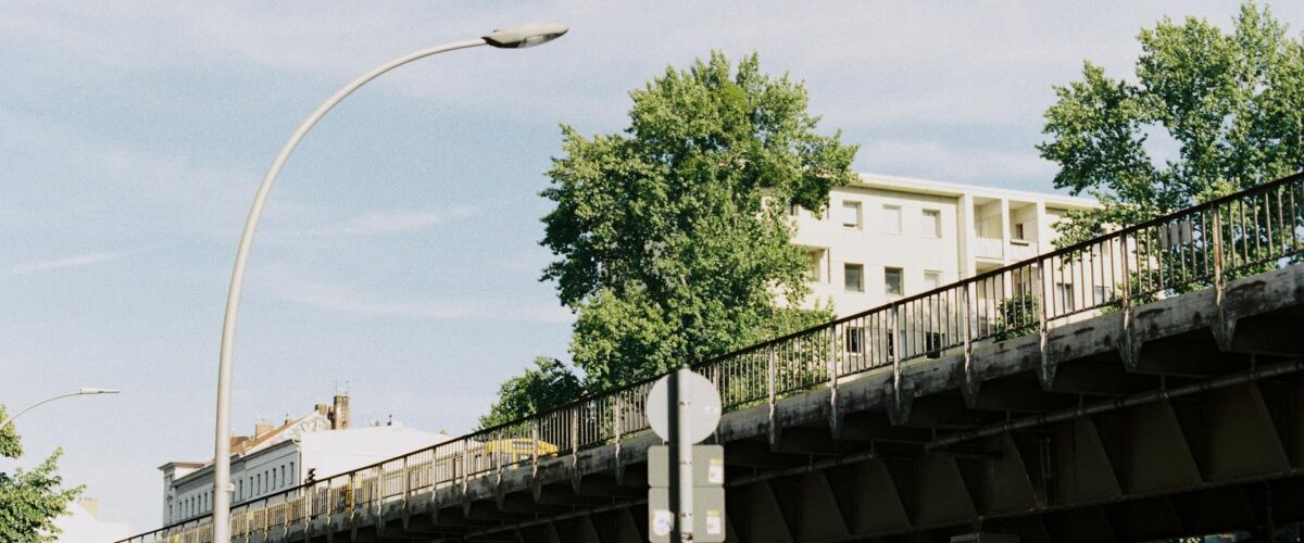 Drive-by-Shooting Kreuzberg – Polizeiabsperrung in der Urbanstraße in Berlin-Kreuzberg nach Drive-by-Shooting im Mai 2026