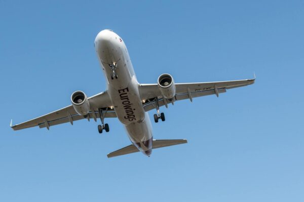 Eurowings am BER: Flugzeug der Lufthansa-Tochter am Hauptstadtflughafen Berlin Brandenburg zum Winterflugplan 2026/27