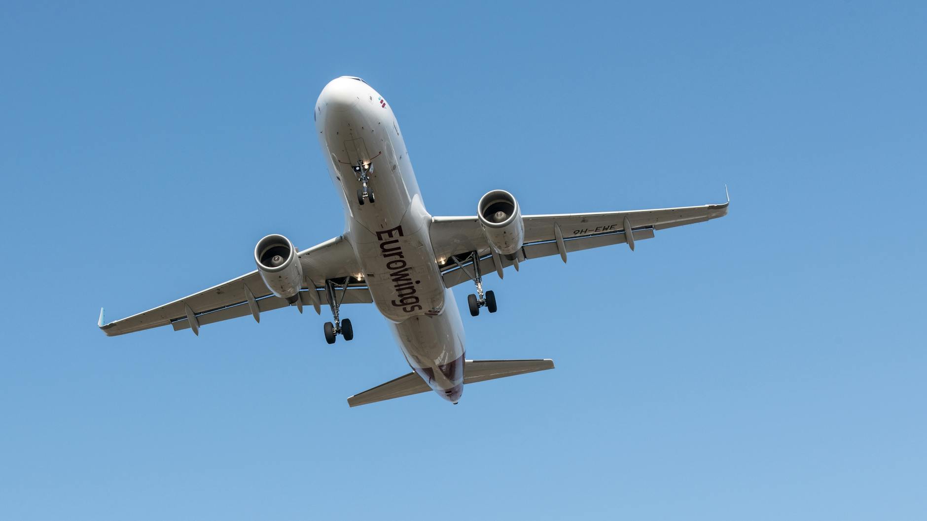 Eurowings am BER – 🚇 Warum Ryanair den BER halbiert