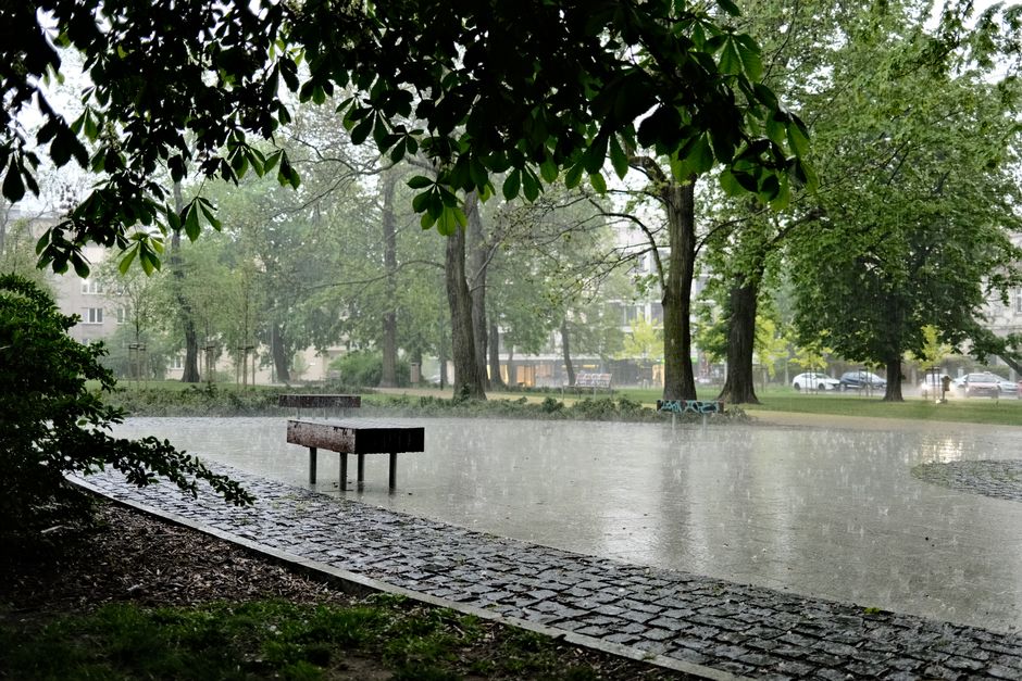 Starkregen Berlin: Risikogebiete und Schutzmaßnahmen – BerlinEcho Starkregen Berlin Risiko Berlin News