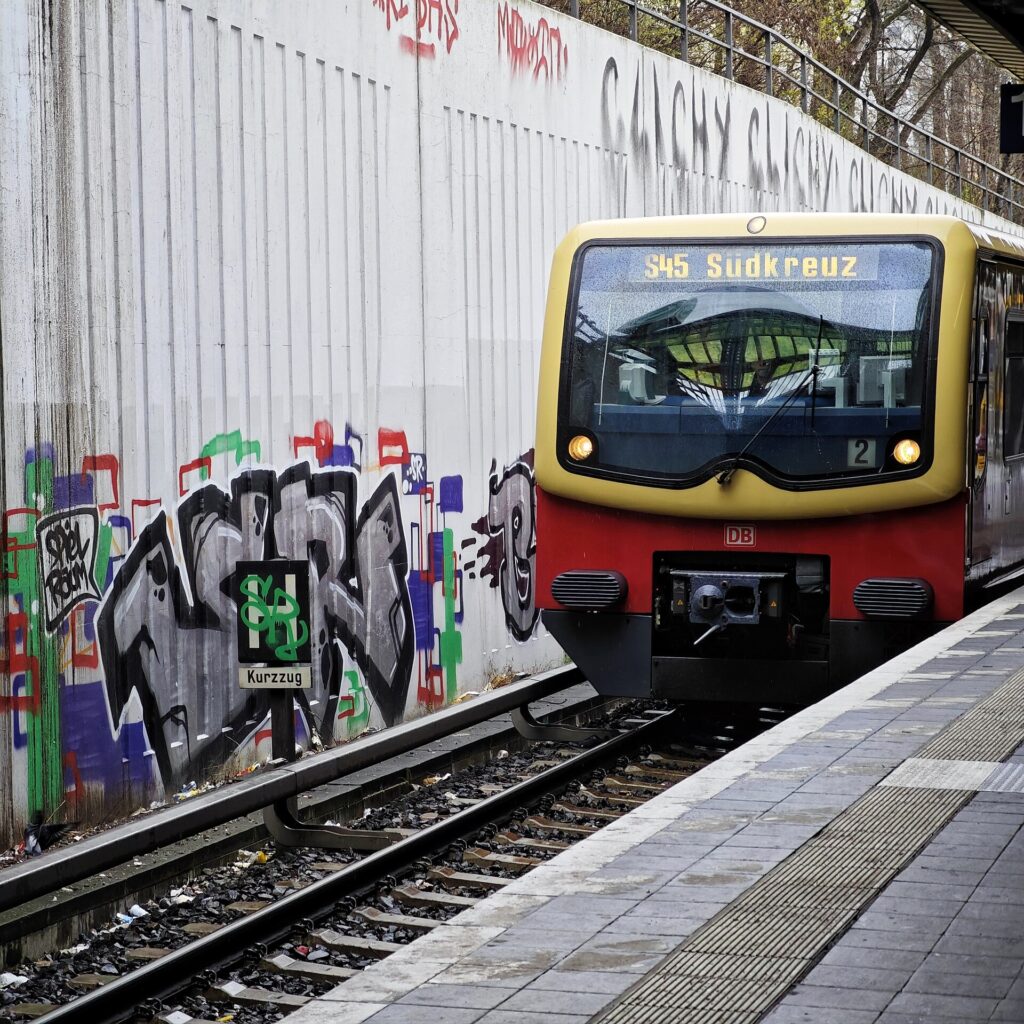 Hermannstra&szlig;e &mdash; Lage und Verlauf