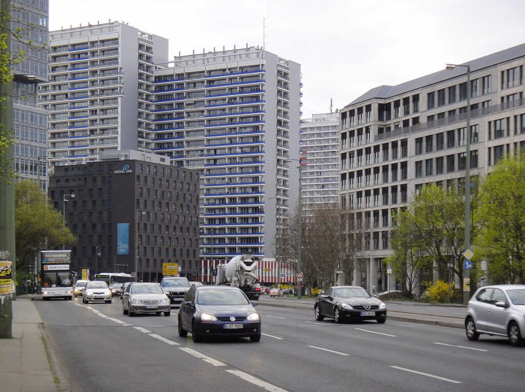 Leipziger Stra&szlig;e &mdash; Geschichte und Ursprung
