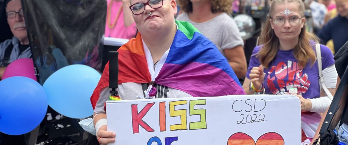 CSD Berlin 2026: Regenbogenfahnen bei der Pride-Parade (Symbolbild)