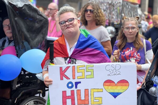 CSD Berlin 2026: Regenbogenfahnen bei der Pride-Parade (Symbolbild)