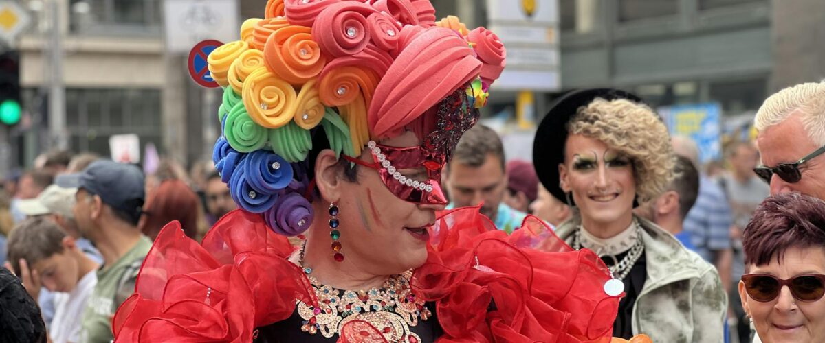 Berlin Pride 2026: Regenbogenfahnen beim CSD (Symbolbild)