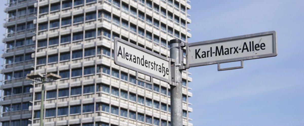 Karl-Marx-Allee Mieterschutz: denkmalgeschützte Stalinbauten in Friedrichshain