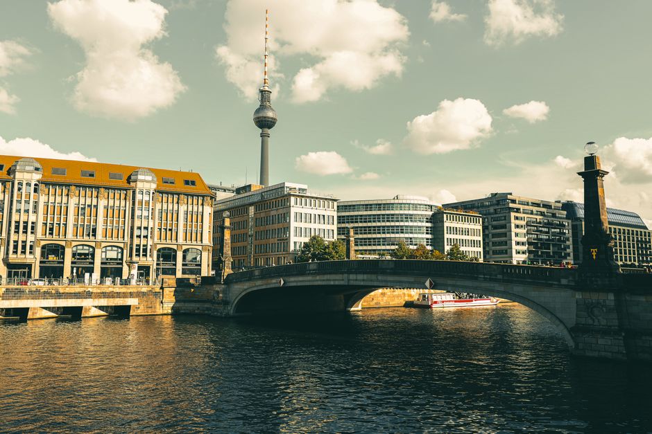 Megaprojekte weltweit: Von NEOM bis zum Brenner-Basistunnel – BerlinEcho Megaprojekte weltweit Berlin News